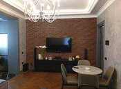 Продается 2-комн. вторичка 42 м², м. Элмляр Академиясы, photo 2 from 8