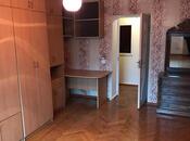 Satılır 3 otaqlı köhnə tikili 70 m², Elmlər Akademiyası m., photo 2 from 8