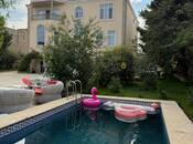 Satılır 11 otaqlı həyət evi/bağ evi 701 m², Badamdar q., photo 1 from 8