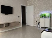 Сдается 2-комн. новостройка 88 м², м. Низами, photo 1 from 8