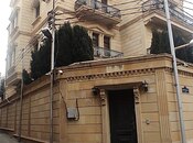 Satılır 7 otaqlı həyət evi/bağ evi 750 m², Nəsimi r., photo 1 from 8