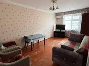 Satılır 3 otaqlı köhnə tikili 75 m², Xalqlar Dostluğu m., photo 1 from 8