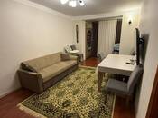 Продается 2-комн. вторичка 57 м², м. Элмляр Академиясы, photo 2 from 8