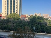 Satılır 3 otaqlı köhnə tikili 70 m², Yasamal r., photo 1 from 8
