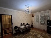 Satılır 2 otaqlı köhnə tikili 55 m², İnşaatçılar m., photo 2 from 8