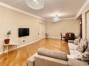 Satılır 4 otaqlı köhnə tikili 235 m², Nərimanov r., photo 2 from 8