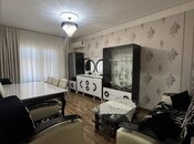 Satılır 4 otaqlı köhnə tikili 110 m², İnşaatçılar m., photo 3 from 8