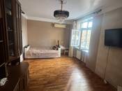 Satılır 1 otaqlı köhnə tikili 35 m², Elmlər Akademiyası m., photo 1 from 8