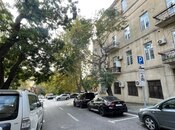 Satılır 2 otaqlı köhnə tikili 56 m², İçəri Şəhər m., photo 2 from 8