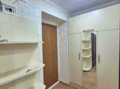Satılır 2 otaqlı köhnə tikili 65 m², İnşaatçılar m., photo 4 from 8