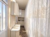 Satılır 2 otaqlı köhnə tikili 46 m², Qara Qarayev m., photo 2 from 8