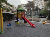 Satılır 3 otaqlı köhnə tikili 90 m², İnşaatçılar m., photo 1 from 8