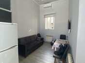 Продаётся 2-комн. вторичка 30 м², м. Низами, photo 1 from 8
