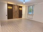 Satılır 2 otaqlı köhnə tikili 50 m², İnşaatçılar m., photo 1 from 8