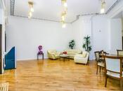Satılır 4 otaqlı köhnə tikili 130 m², Sahil m., photo 2 from 8