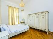 Satılır 4 otaqlı köhnə tikili 130 m², Sahil m., photo 8 from 8
