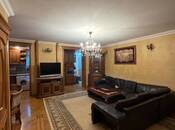 Satılır 2 otaqlı köhnə tikili 54 m², Şah İsmayıl Xətai m., photo 1 from 8