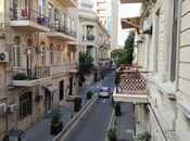 Satılır 2 otaqlı köhnə tikili 50 m², Nizami m., photo 1 from 8