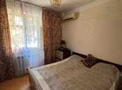 Satılır 2 otaqlı köhnə tikili 95 m², Qara Qarayev m., photo 2 from 8