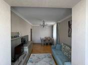 Продается 2-комн. вторичка 65 м², м. Ази Асланов, photo 3 from 8