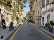 Satılır 4 otaqlı köhnə tikili 114 m², Nizami m., photo 2 from 8